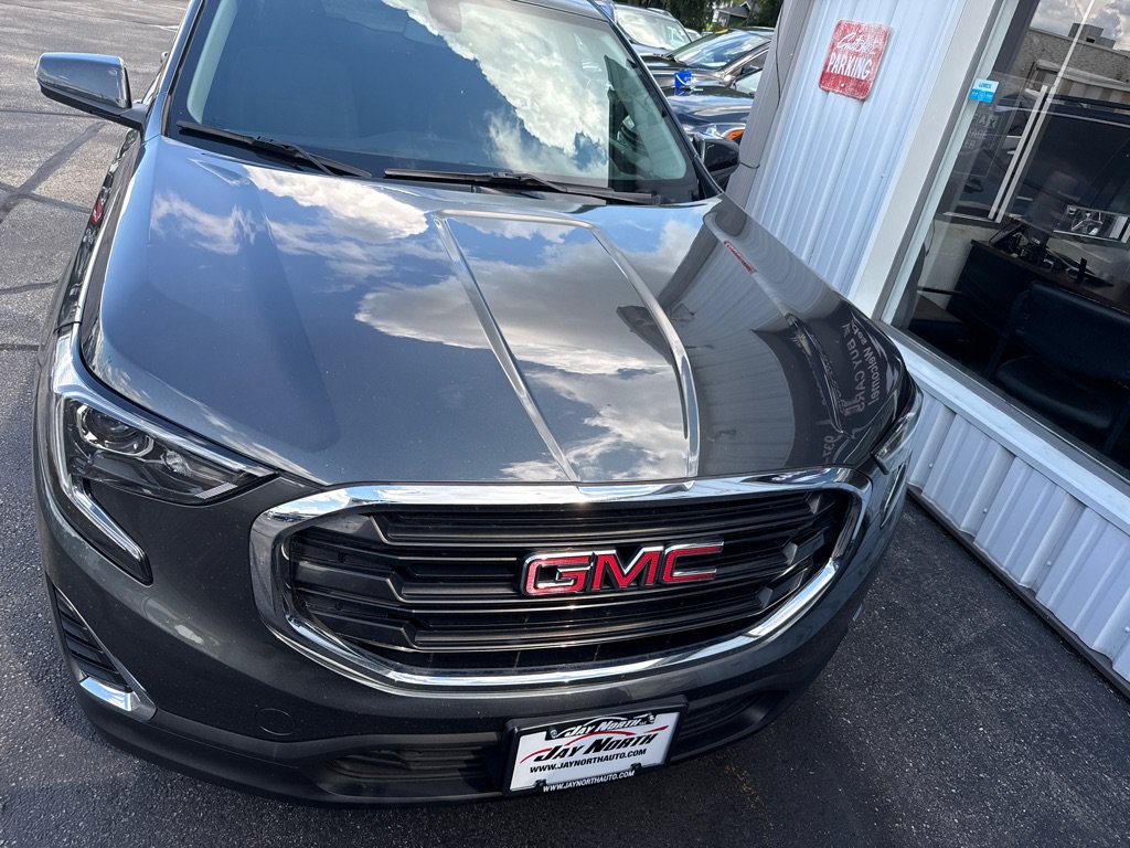 Used 2019 GMC Terrain SLE w/ Driver Convenience Package FWD image 2