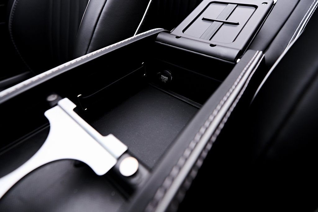 Used 2016 Aston Martin DB9 GT RWD image 79