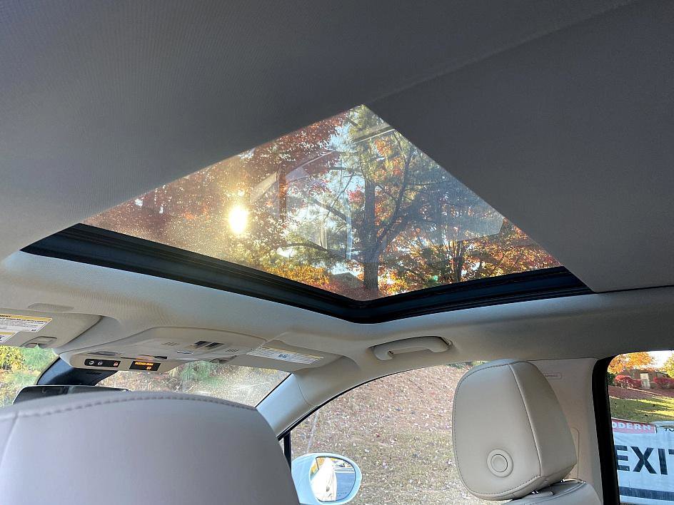 Used 2020 Buick Envision Premium w/ Driver Confidence Package image 13