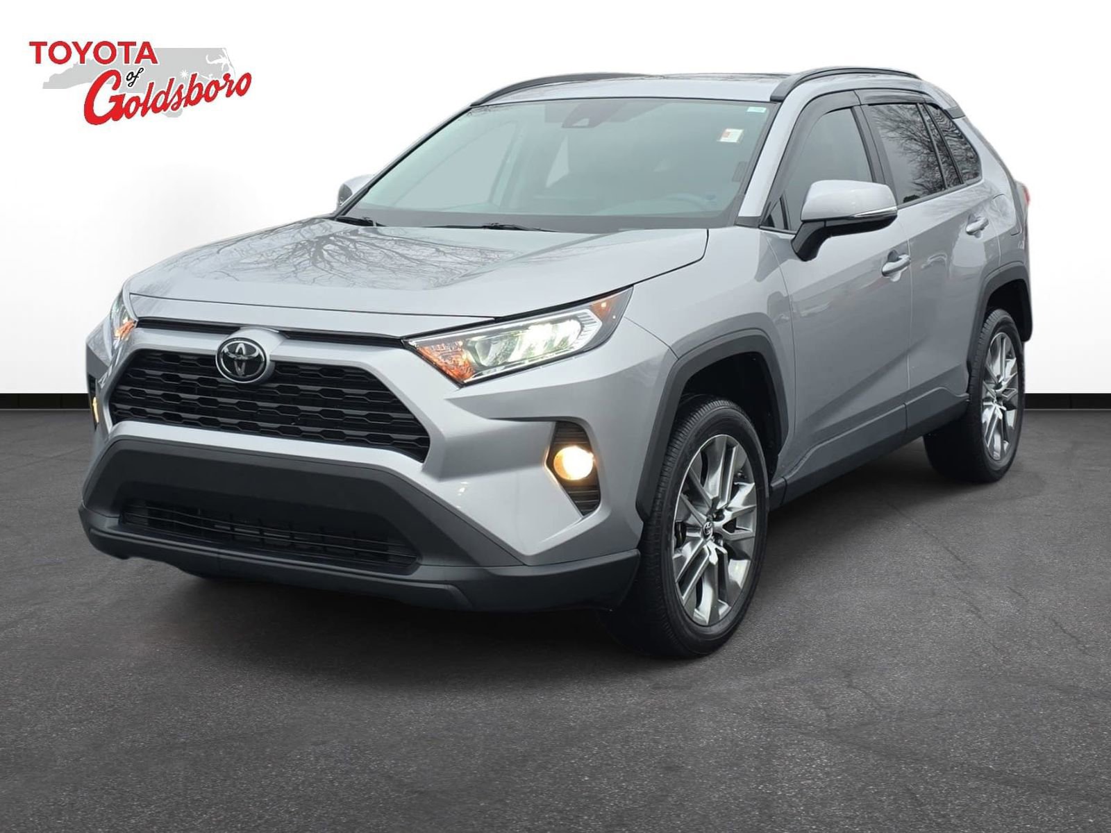 Used 2019 Toyota RAV4 XLE Premium image 1