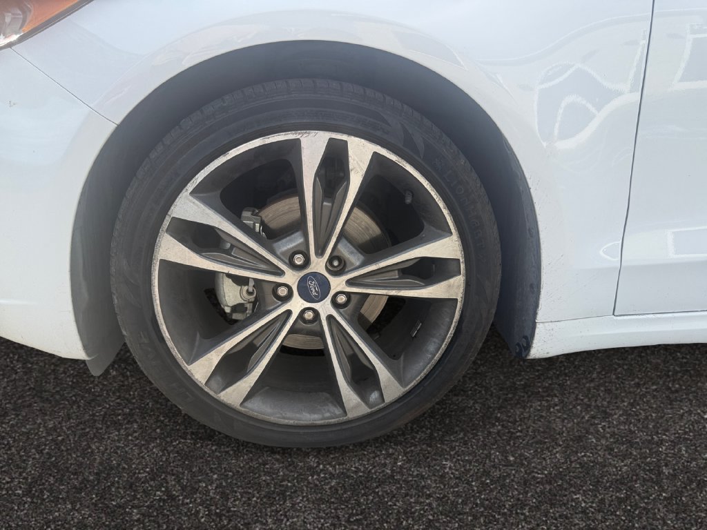 Used 2020 Ford Fusion Titanium AWD/4WD image 14
