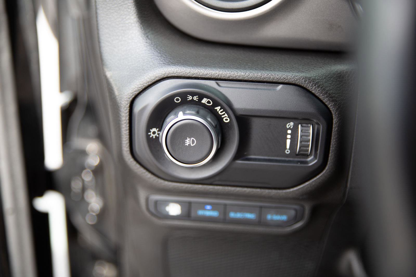 Used 2023 Jeep Wrangler Unlimited w/ Cold Weather Group AWD/4WD image 17