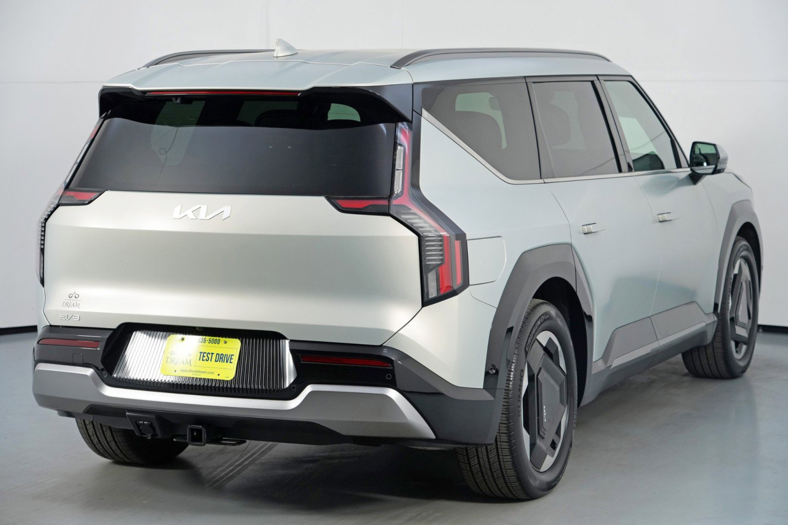 Used 2024 Kia EV9 Land image 55