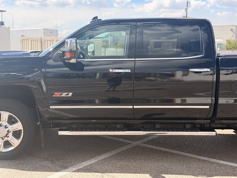 Used 2017 Chevrolet Silverado 2500 LTZ w/ Duramax Plus Package AWD/4WD image 11