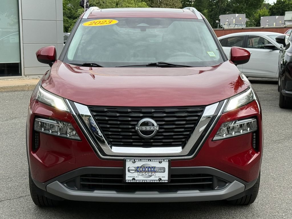 Used 2023 Nissan Rogue SV w/ SV Premium B Package AWD/4WD image 2
