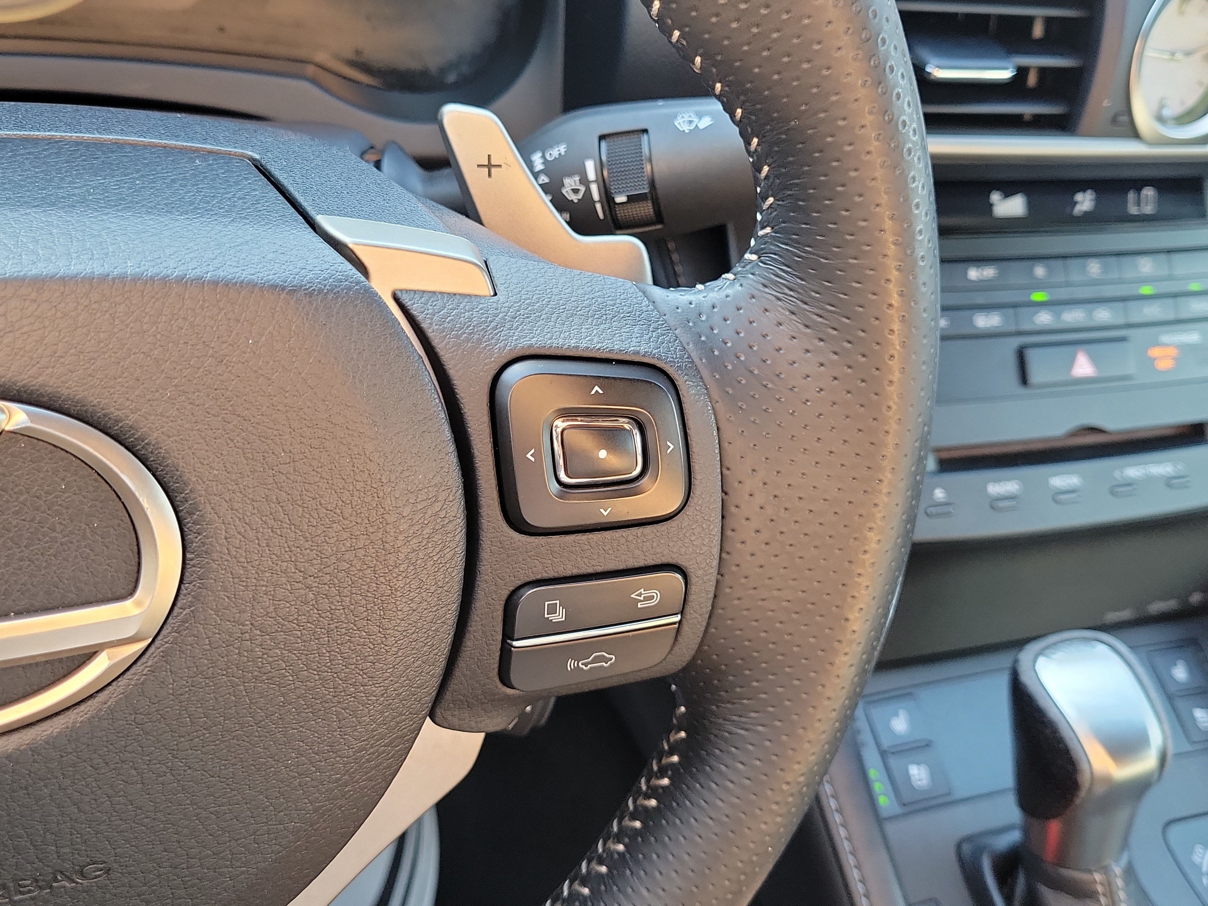 Used 2017 Lexus RC 200t F Sport RWD image 19