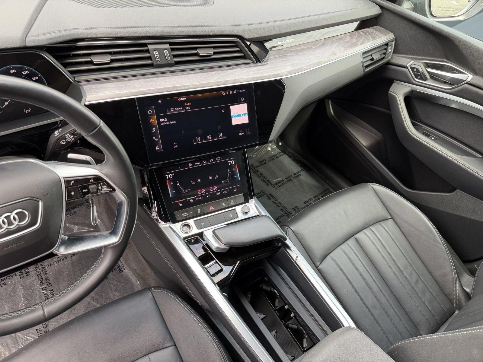 Used 2024 Audi Q8 e-tron Premium AWD/4WD image 28