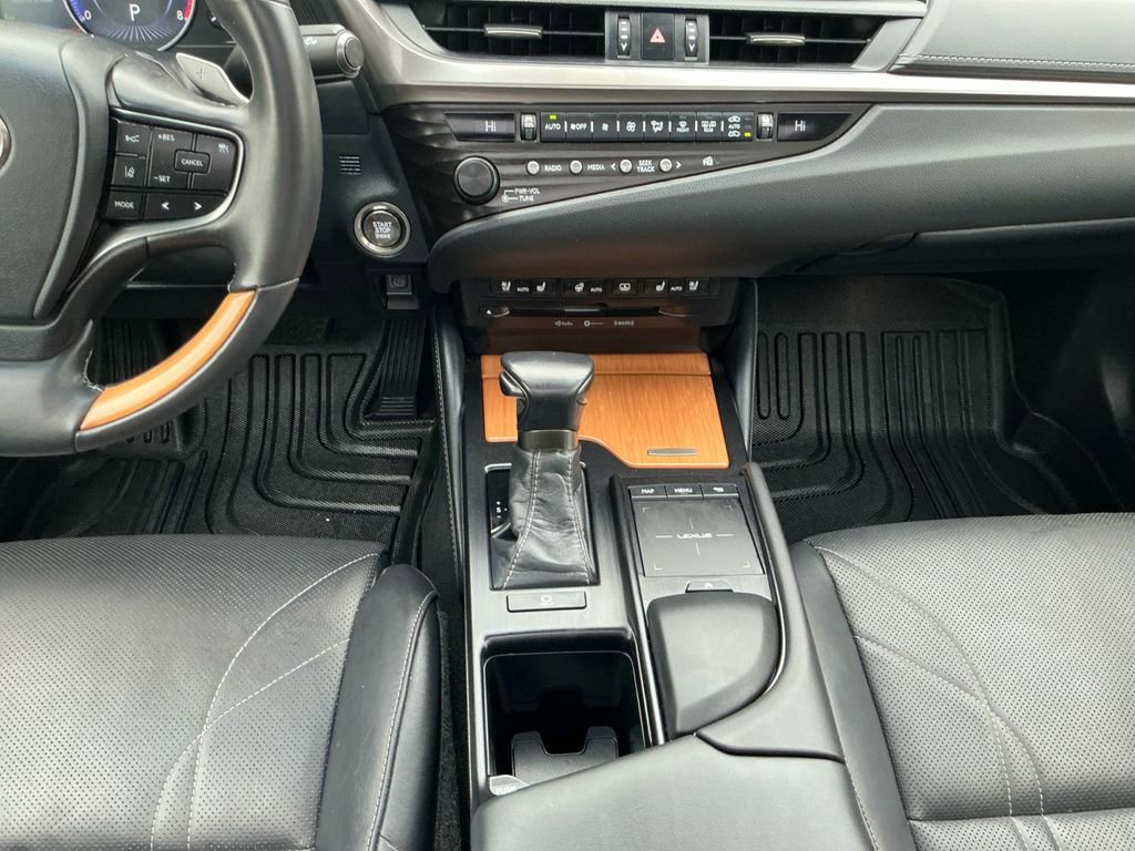 Used 2020 Lexus ES 350 350 Luxury w/ Accessory Package 2 image 12