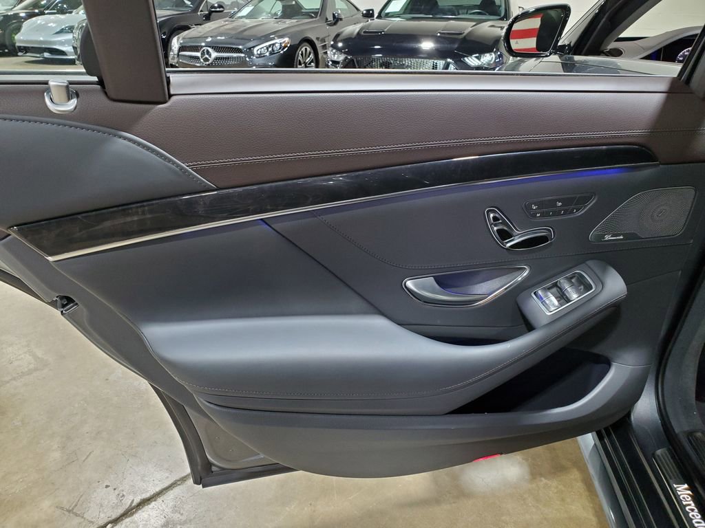 Used 2018 Mercedes-Benz S 560 4MATIC Sedan image 32