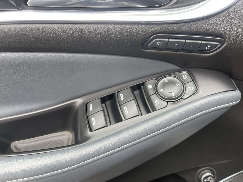 Used 2022 Buick Enclave Premium w/ Experience Buick Package image 23