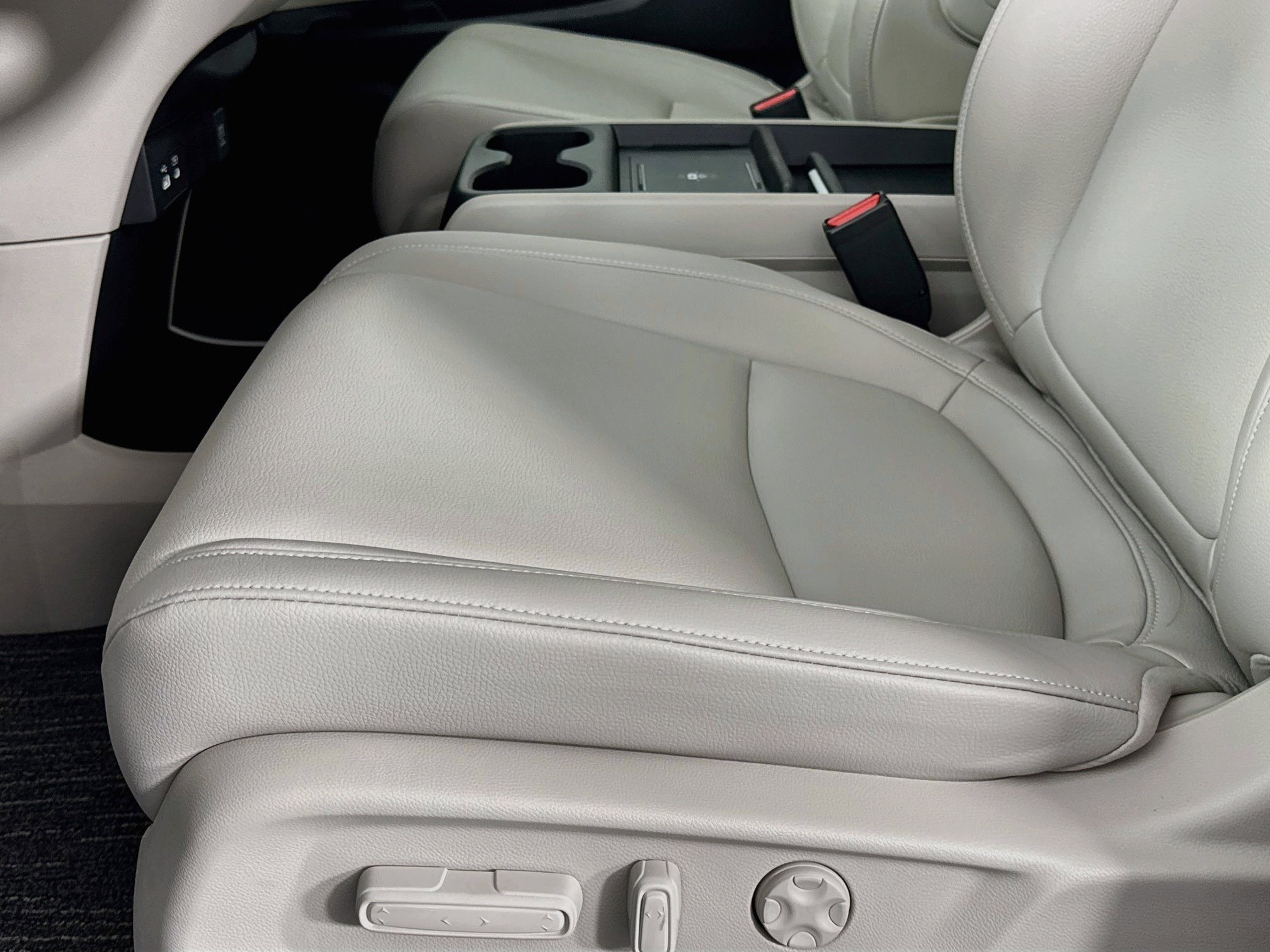 New 2027 Honda Odyssey EX-L image 18