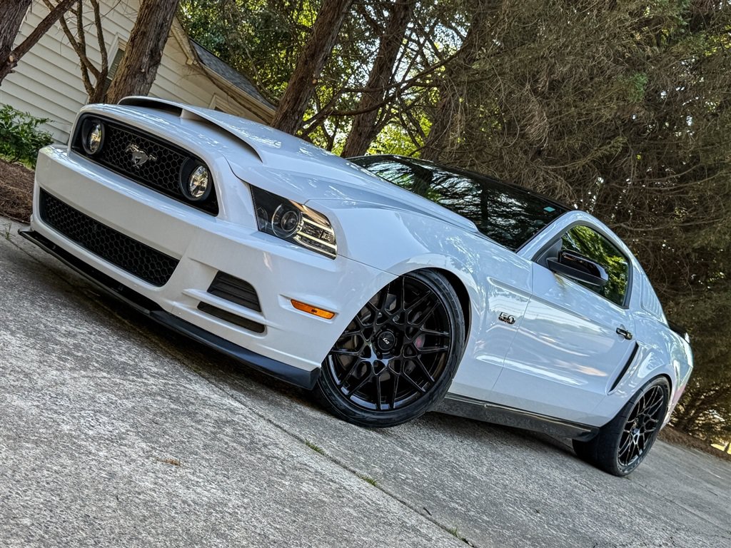 Used 2014 Ford Mustang GT Premium w/ GT Track Package RWD image 4