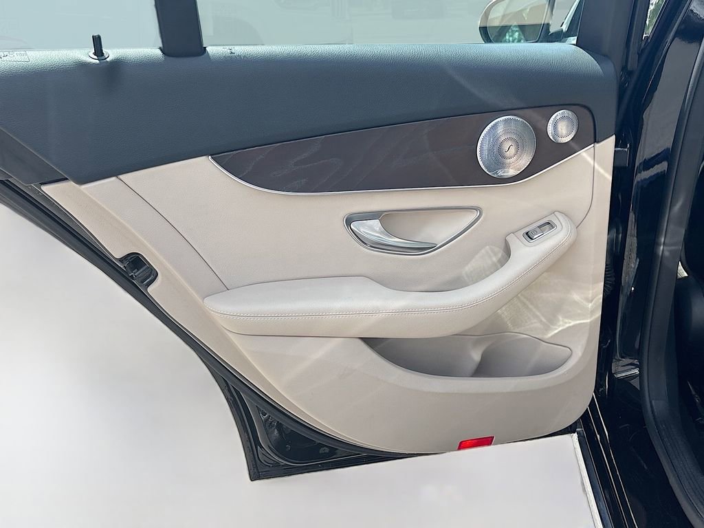 Used 2020 Mercedes-Benz C 300 Sedan image 36