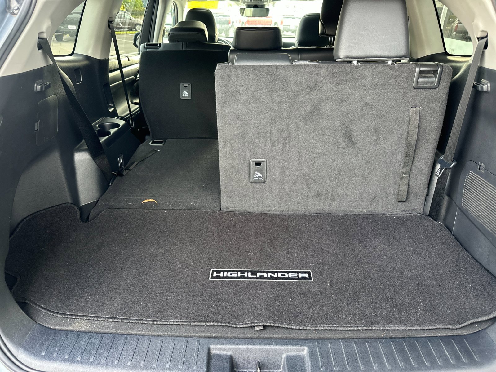 Used 2023 Toyota Highlander XLE image 15