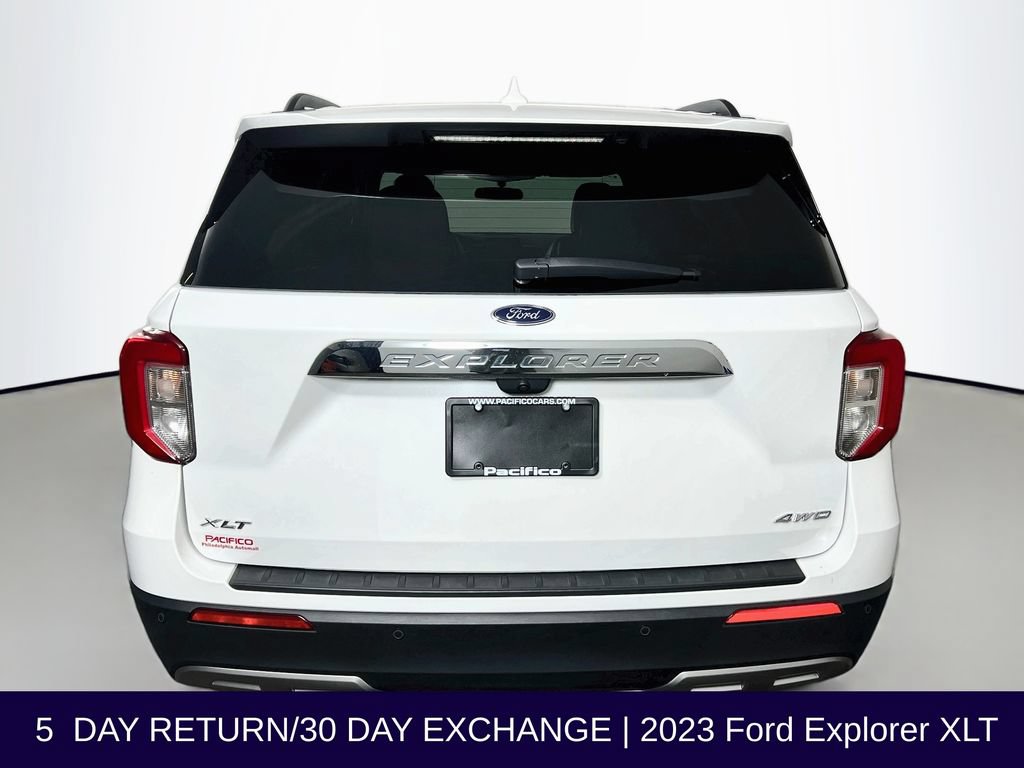 Certified 2023 Ford Explorer XLT w/ Equipment Group 202A AWD/4WD image 7