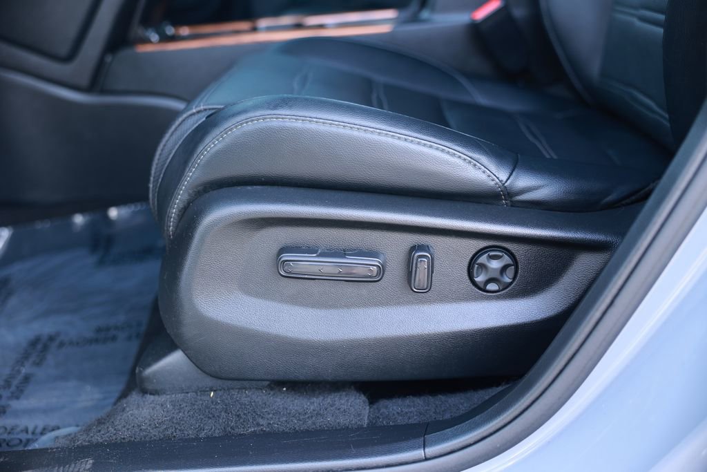 Used 2022 Honda CR-V Touring image 17