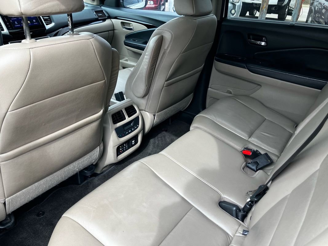 Used 2016 Honda Pilot Touring image 25