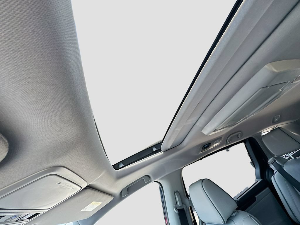 Used 2023 Honda Odyssey Elite image 22