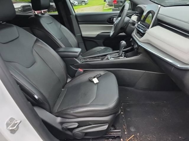 Used 2023 Jeep Compass Limited AWD/4WD image 9