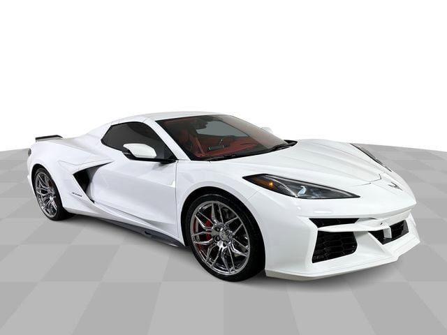 Used 2024 Chevrolet Corvette Z06 w/ Chrome Exterior Badge Package RWD image 2