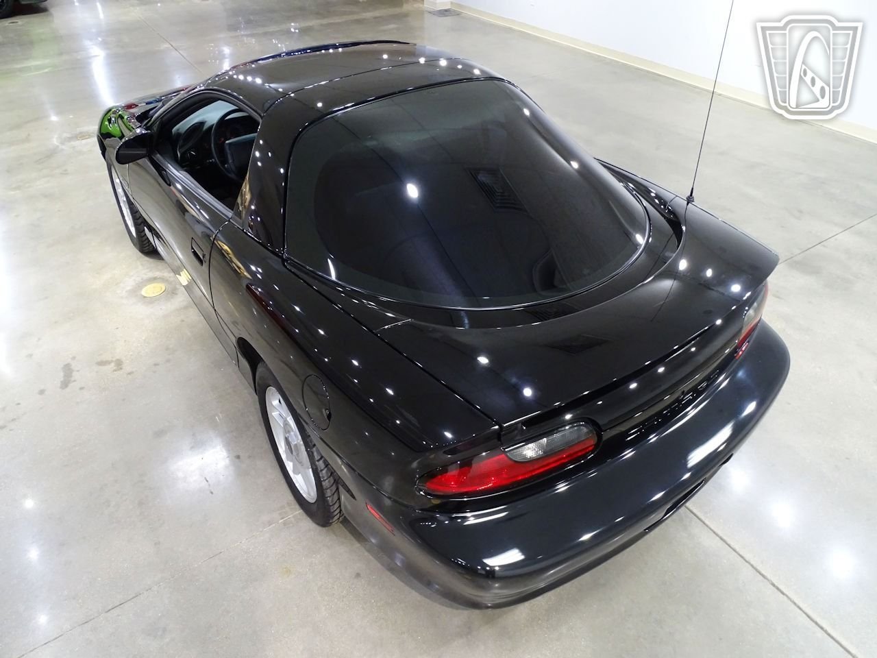 Used 1995 Chevrolet Camaro Z28 RWD image 9