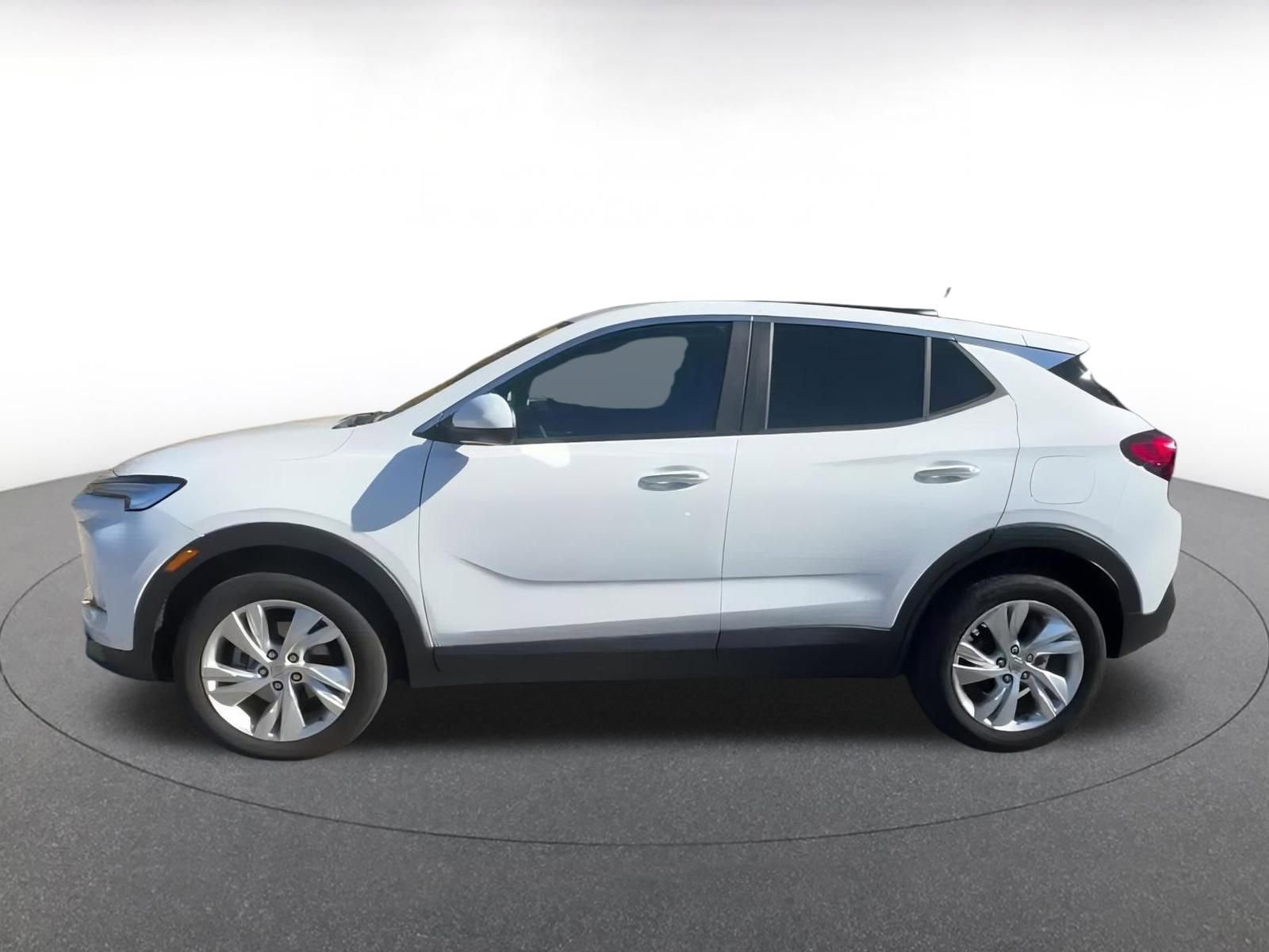 Used 2025 Buick Encore GX Preferred image 9