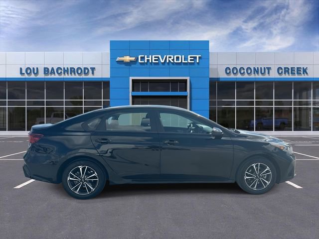 Used 2024 Kia Forte LXS image 9