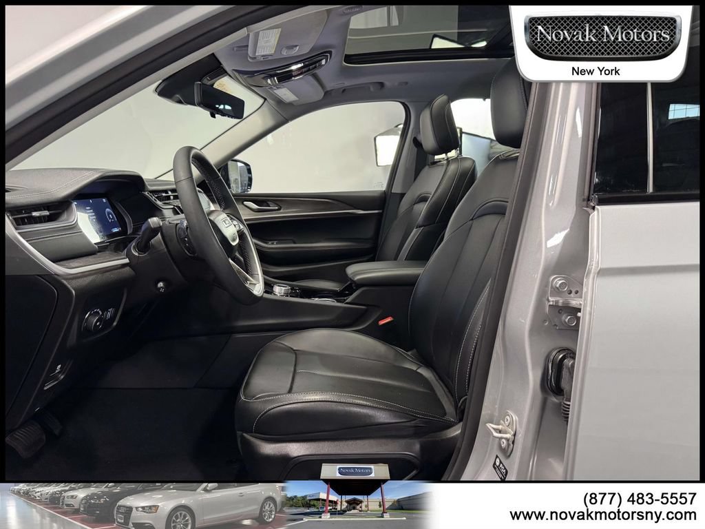 Used 2023 Jeep Grand Cherokee L Limited w/ Luxury Tech Group II AWD/4WD image 18