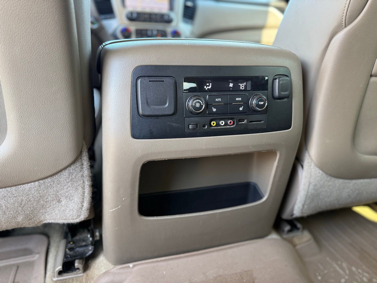 Used 2015 GMC Yukon SLT w/ Open Road Package image 28