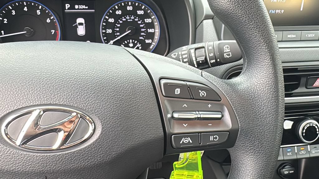 Used 2023 Hyundai Kona SE FWD image 17