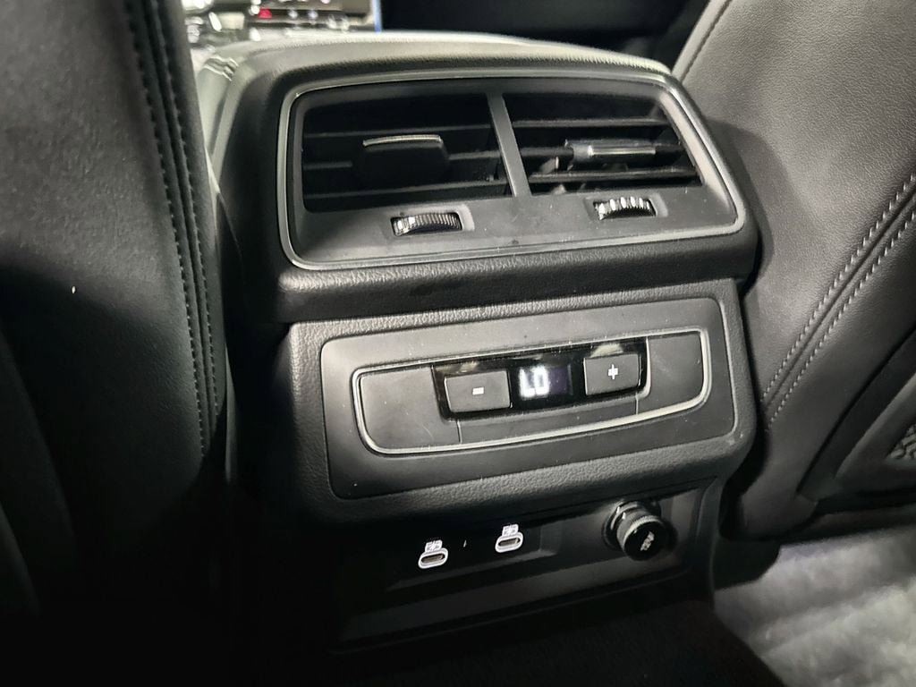 Used 2024 Audi A6 Premium Plus image 29