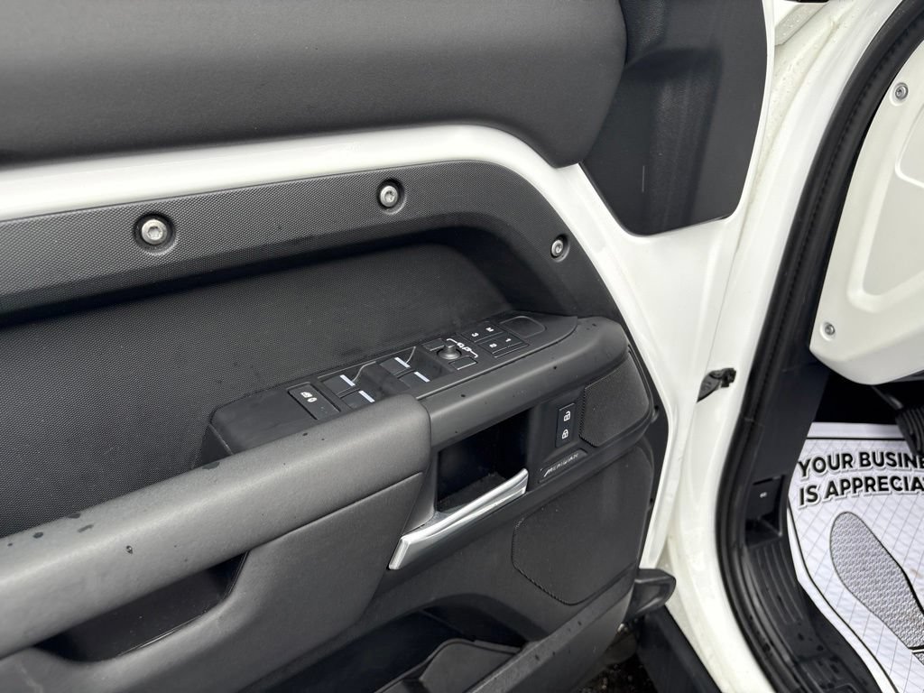 Used 2025 Land Rover Defender 110 S AWD/4WD image 17