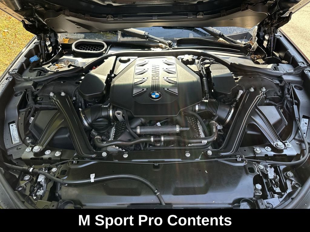 Used 2024 BMW 760i xDrive w/ Executive Package image 34