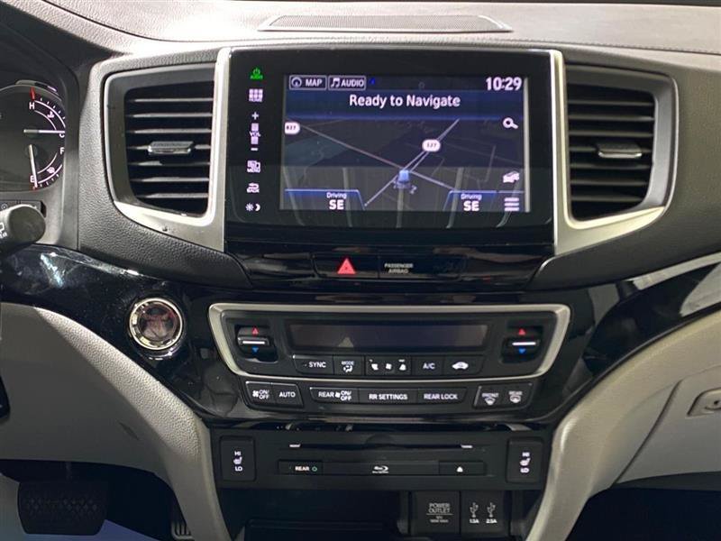 Used 2016 Honda Pilot Touring image 16