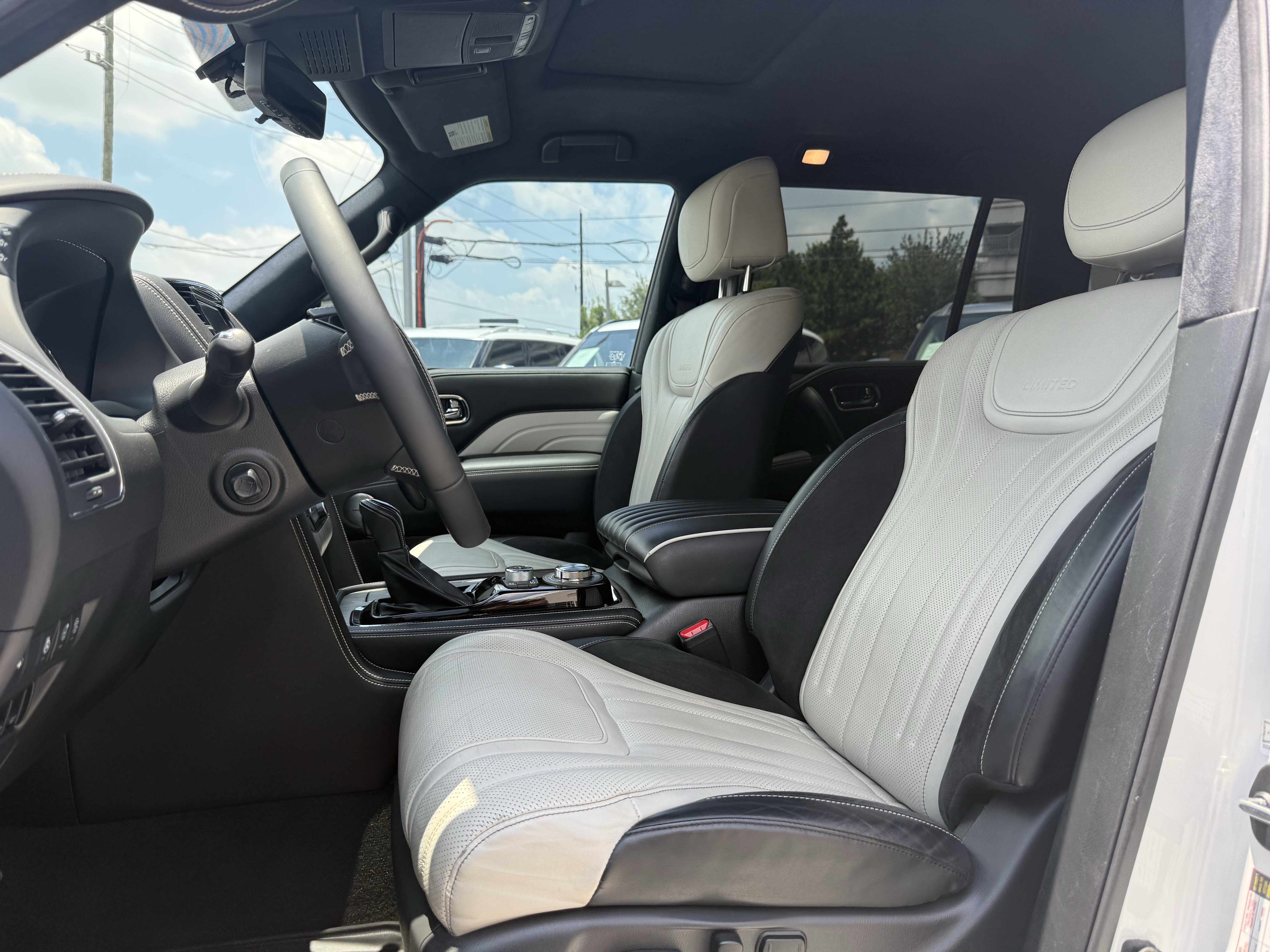 Used 2020 INFINITI QX80 Limited w/ All-Season Package AWD/4WD image 12