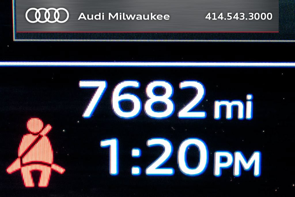 Used 2025 Audi RS Q8 performance w/ Matte Carbon Package AWD/4WD image 22
