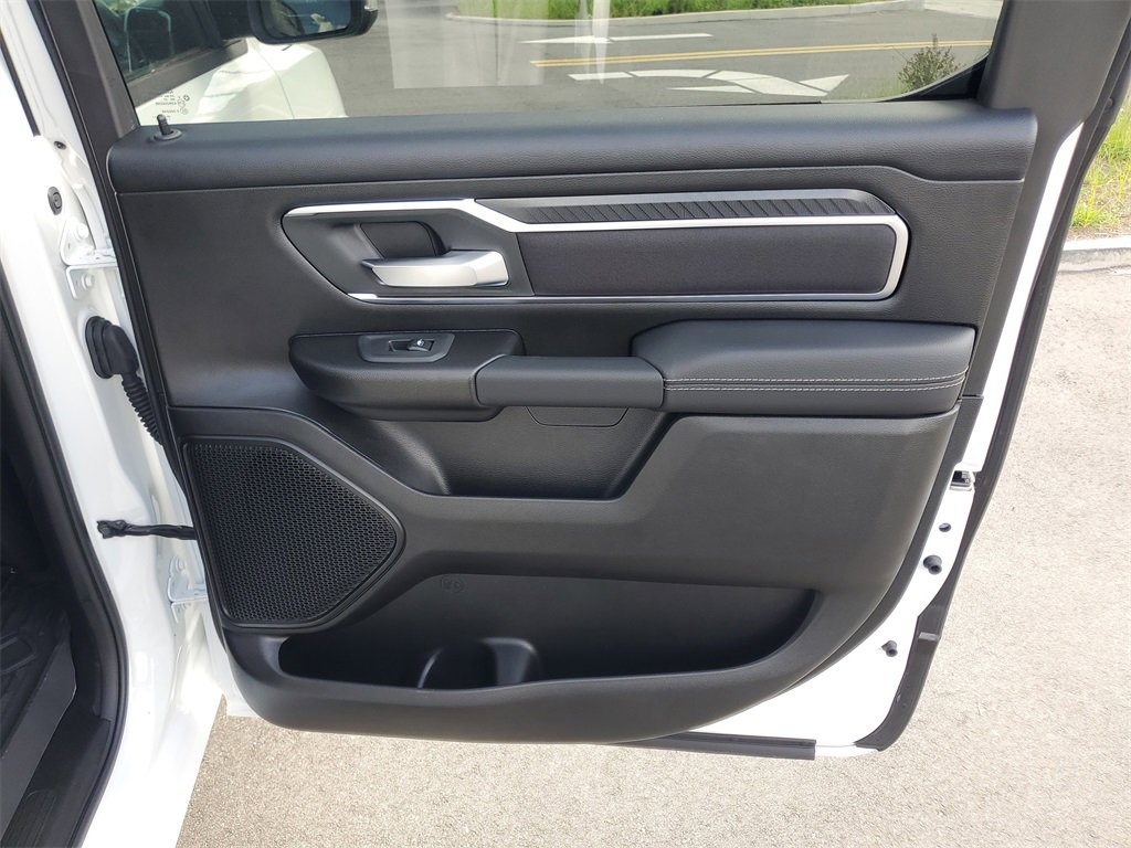 New 2025 RAM 1500 4x4 Crew Cab image 28