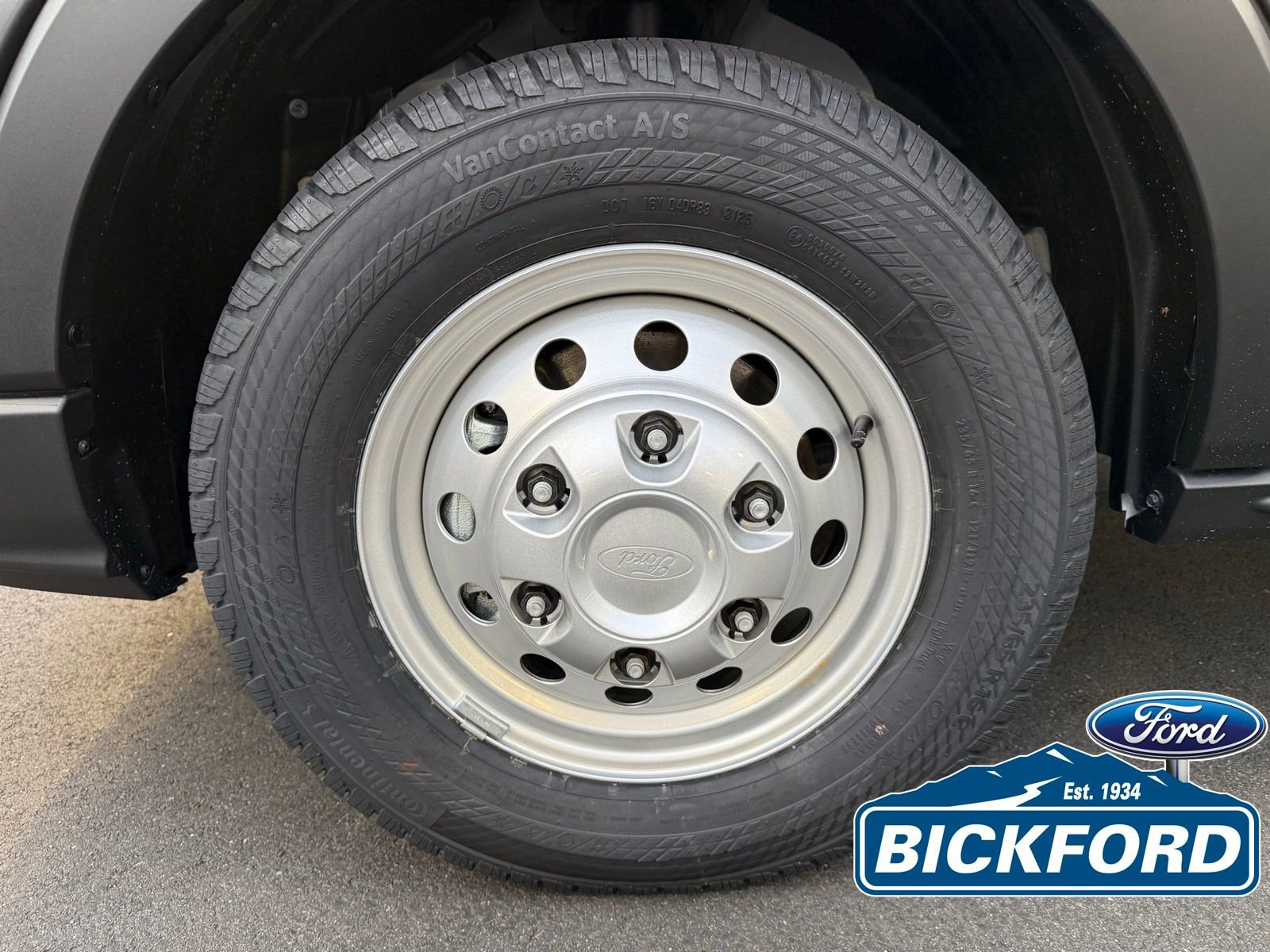 New 2026 Ford Transit 150 148 Medium Roof AWD w/ Load Area Protection Package image 19