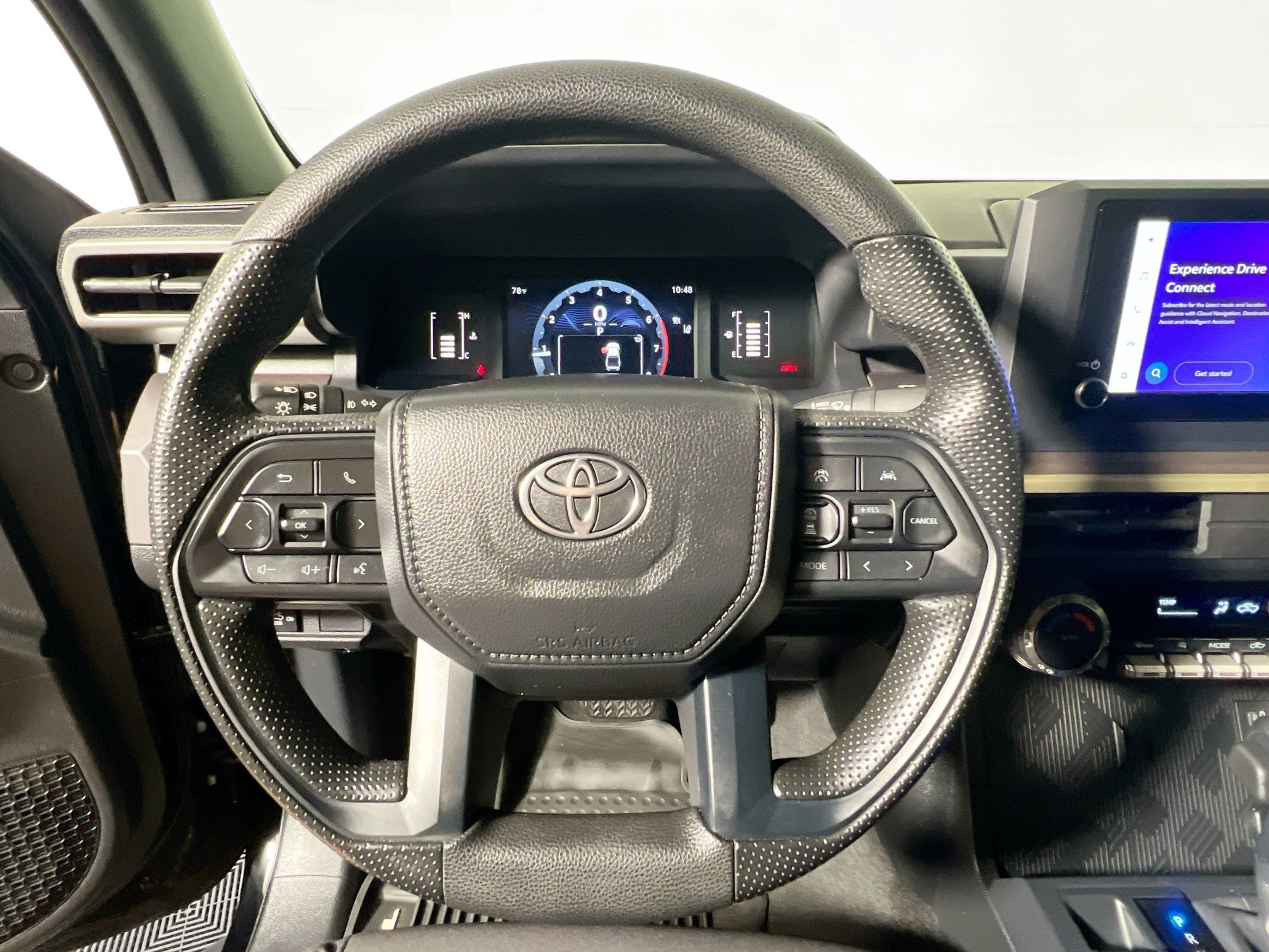 Used 2024 Toyota Tacoma SR5 AWD/4WD image 17