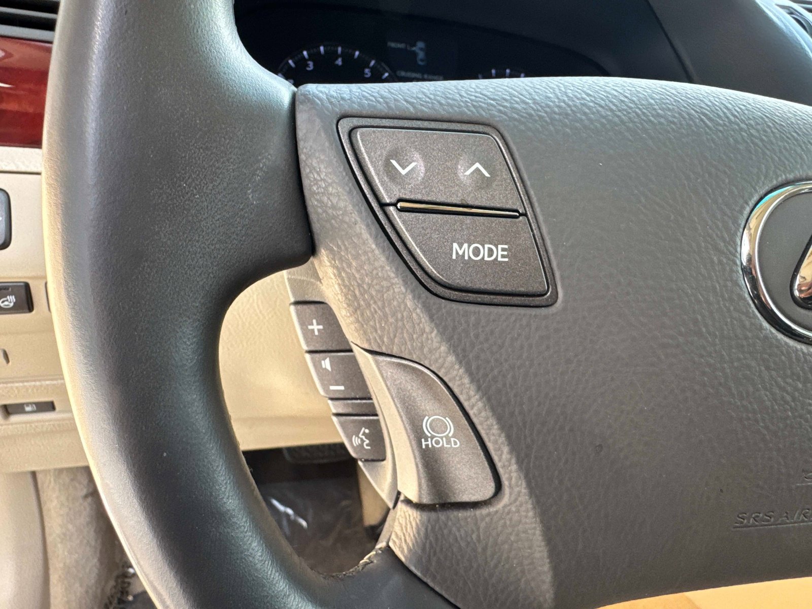 Used 2012 Lexus LS 460 w/ Comfort Pkg image 30