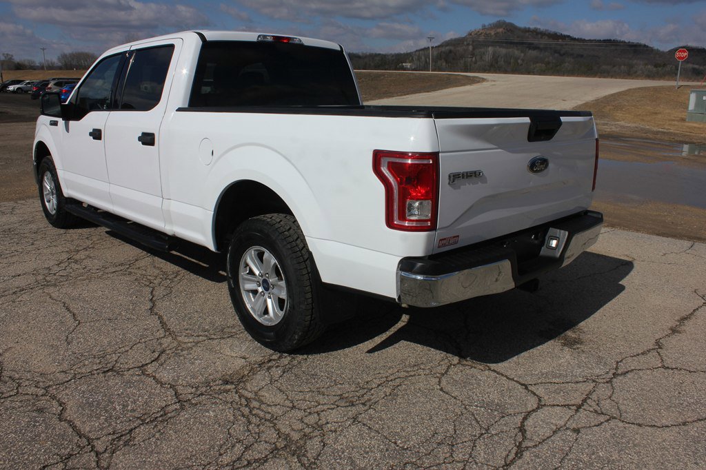 Used 2017 Ford F150 XLT w/ Trailer Tow Package image 8