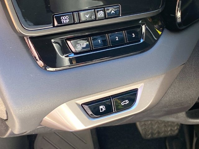 Used 2025 Lexus RX 350 Premium w/ Accessory Package AWD/4WD image 15