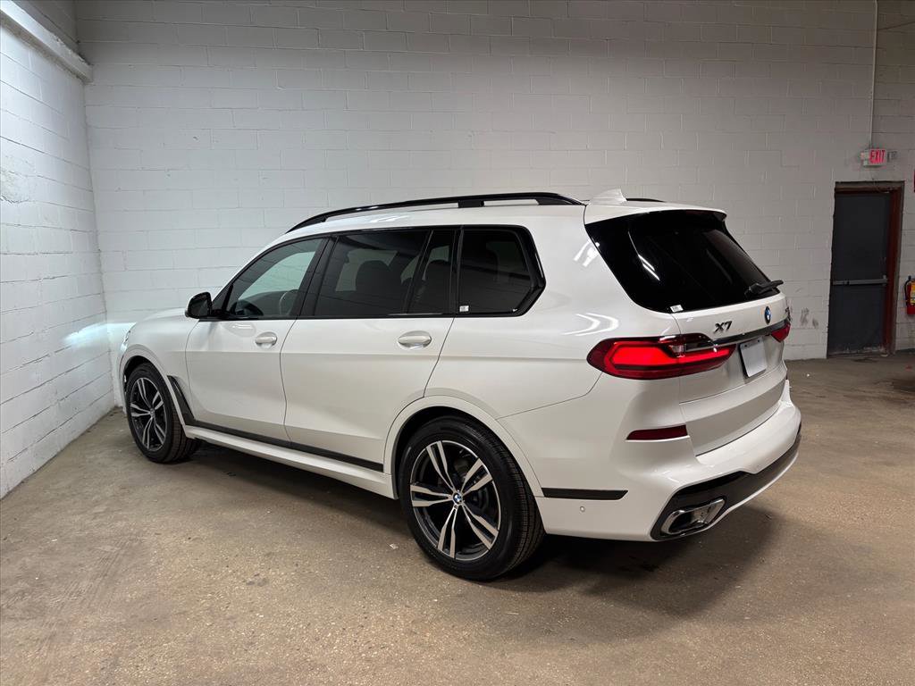 Used 2021 BMW X7 xDrive40i w/ M Sport Package image 10