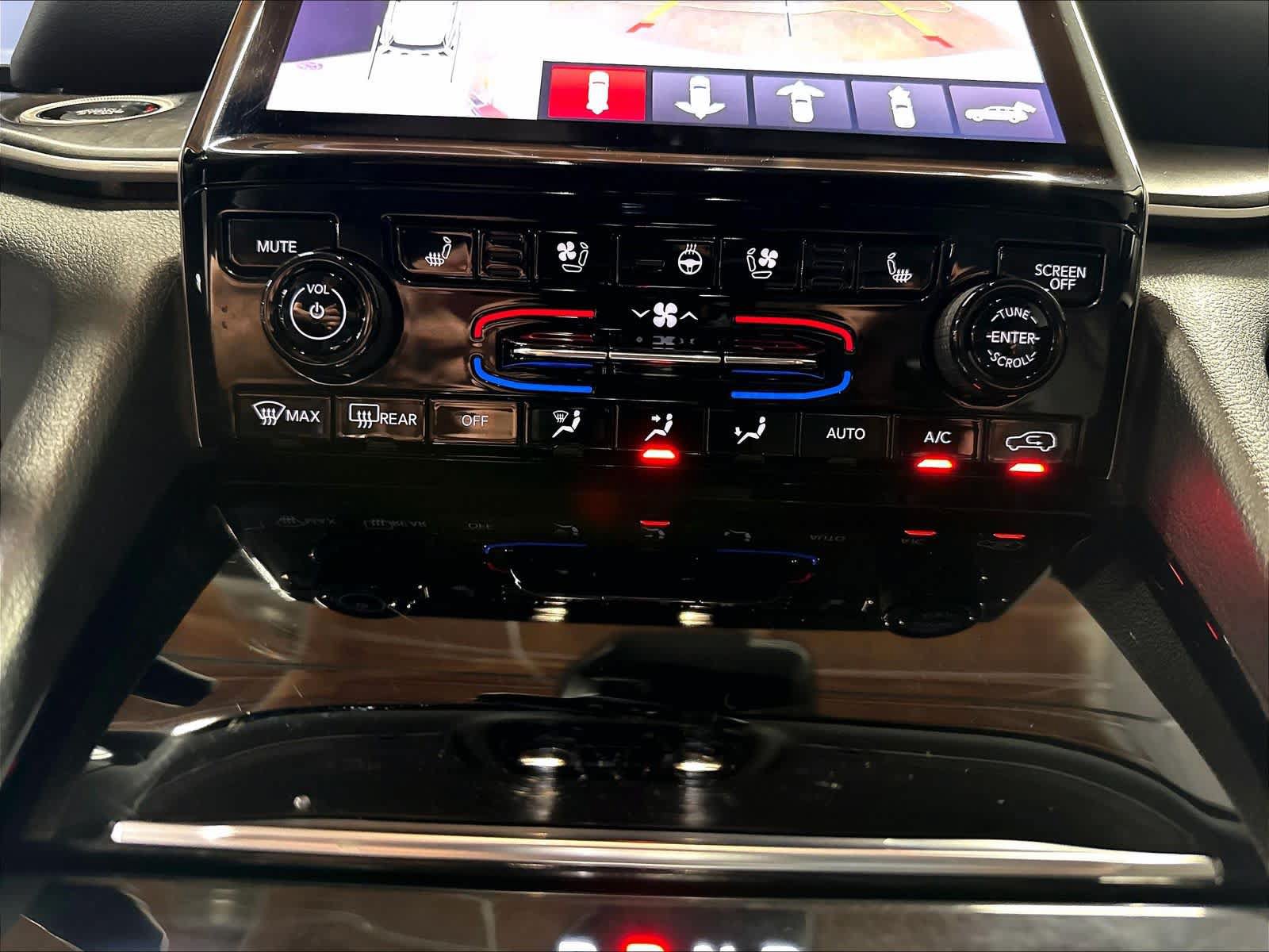 Used 2023 Jeep Grand Cherokee L Limited w/ Luxury Tech Group II AWD/4WD image 32