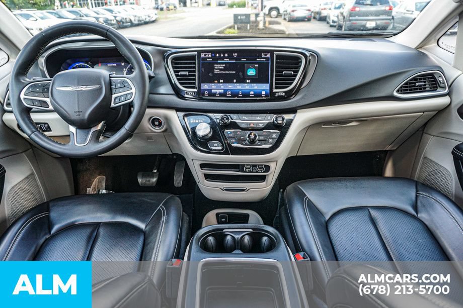Used 2023 Chrysler Pacifica Touring-L FWD image 27