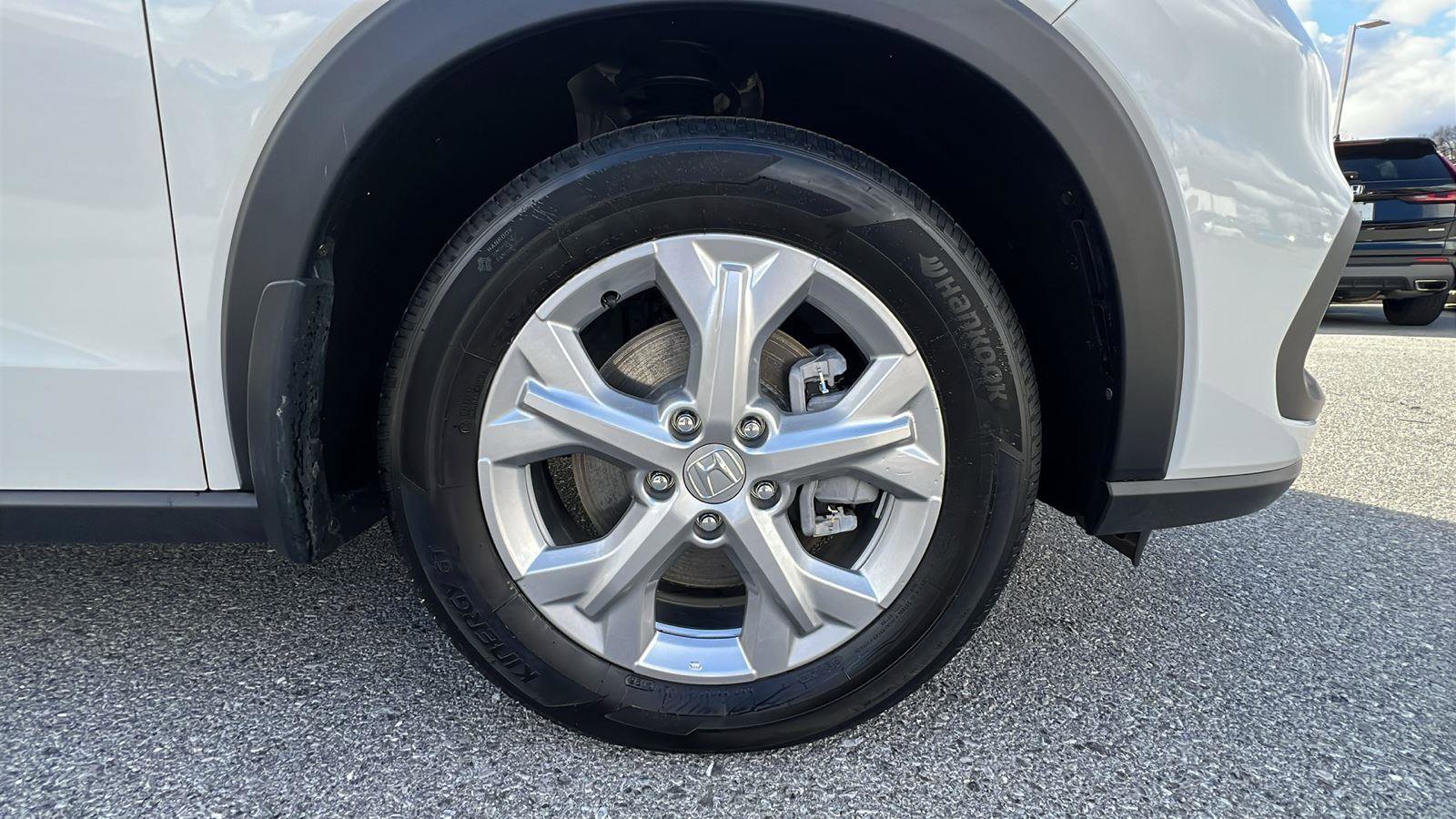 Certified 2025 Honda HR-V LX image 11