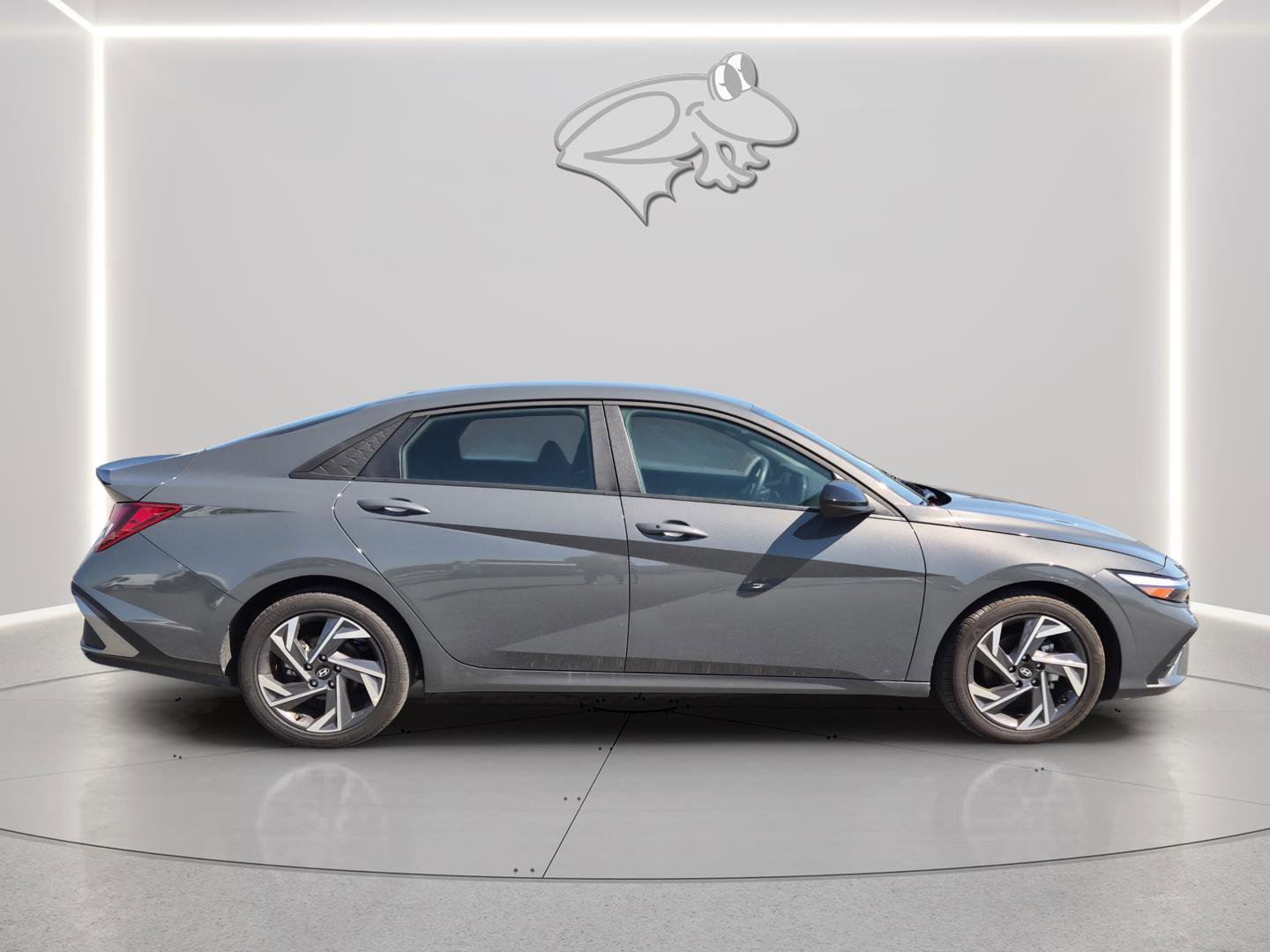 Used 2025 Hyundai Elantra Sport image 7