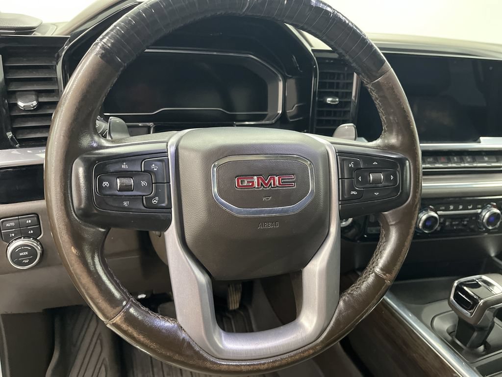 Used 2022 GMC Sierra 1500 SLT w/ SLT Premium Plus Package AWD/4WD image 11
