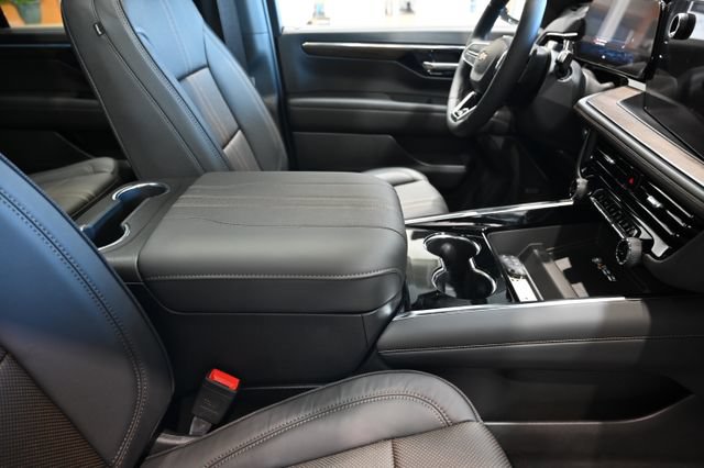 New 2026 Chevrolet Tahoe High Country AWD/4WD image 24