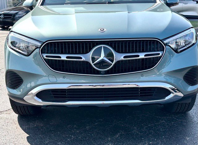 New 2027 Mercedes-Benz GLC 300 4MATIC image 4